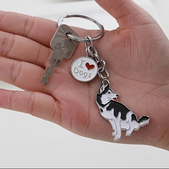 NEW! Enamel Siberian Husky  "I ❤️ Dogs" Keychain/Bag 🎒 👜 Charm ~ 🎁 🐾 🐕 - Picture 2 of 7